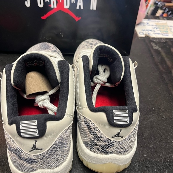 The Air Jordan 11 Low LE “Snakeskin” sz 11.5 main image 13